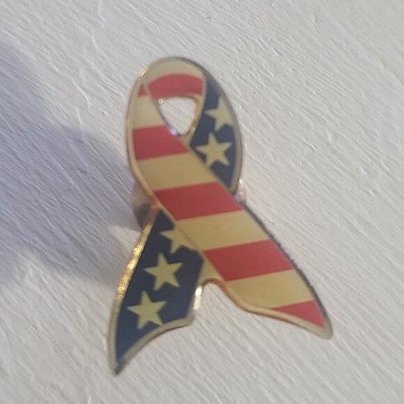 USA Stars And Stripes Cause Ribbon Lapel Pin Tie Tack Brooch - Picture 2 of 4